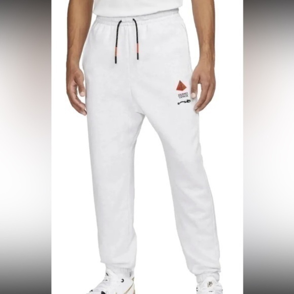 Nike Kyrie Irving Journey Reward Gray Sweatpants